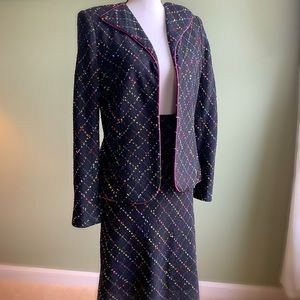 2pc Stunning Flores & Flores Ladies Suit